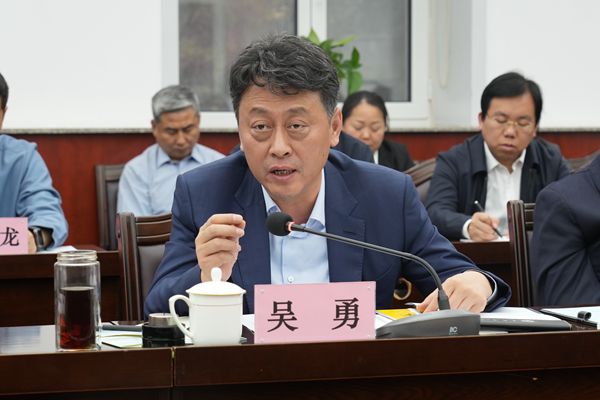 我校與臨汾侯馬舉辦深化市校合作座談會暨簽約儀式 (5)_副本.jpg