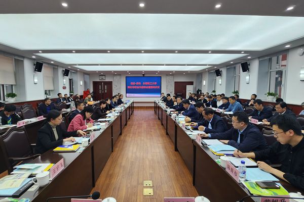 我校與臨汾侯馬舉辦深化市校合作座談會暨簽約儀式 (8)_副本.jpg