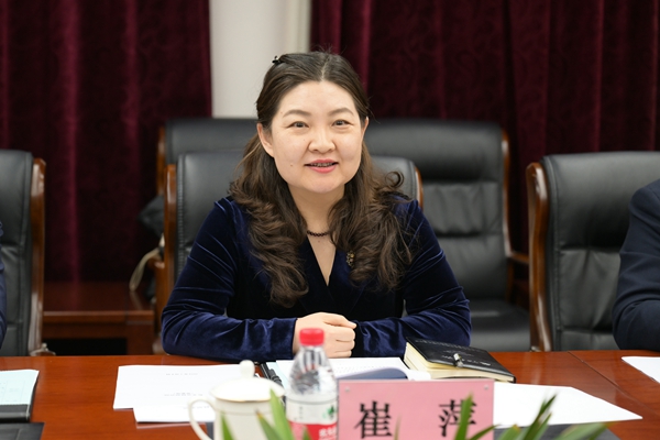 吉林省政務(wù)服務(wù)和數(shù)字化建設(shè)管理局來校走訪 (3)_副本.jpg