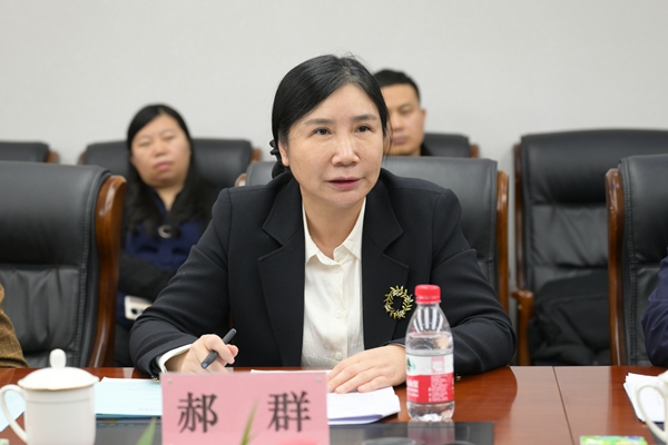 吉林省政務(wù)服務(wù)和數(shù)字化建設(shè)管理局來校走訪 (4)_副本.jpg